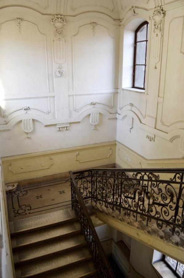 A10 Alkotmany B Apartamento